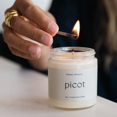Picot Honey Tobacco Candle